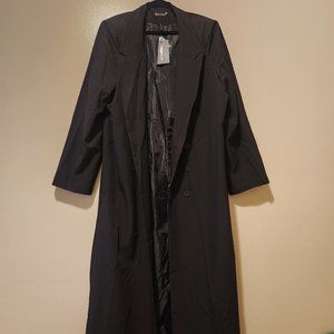 PrettyLittleThing Plus Size Black Button Detail Maxi Blazer